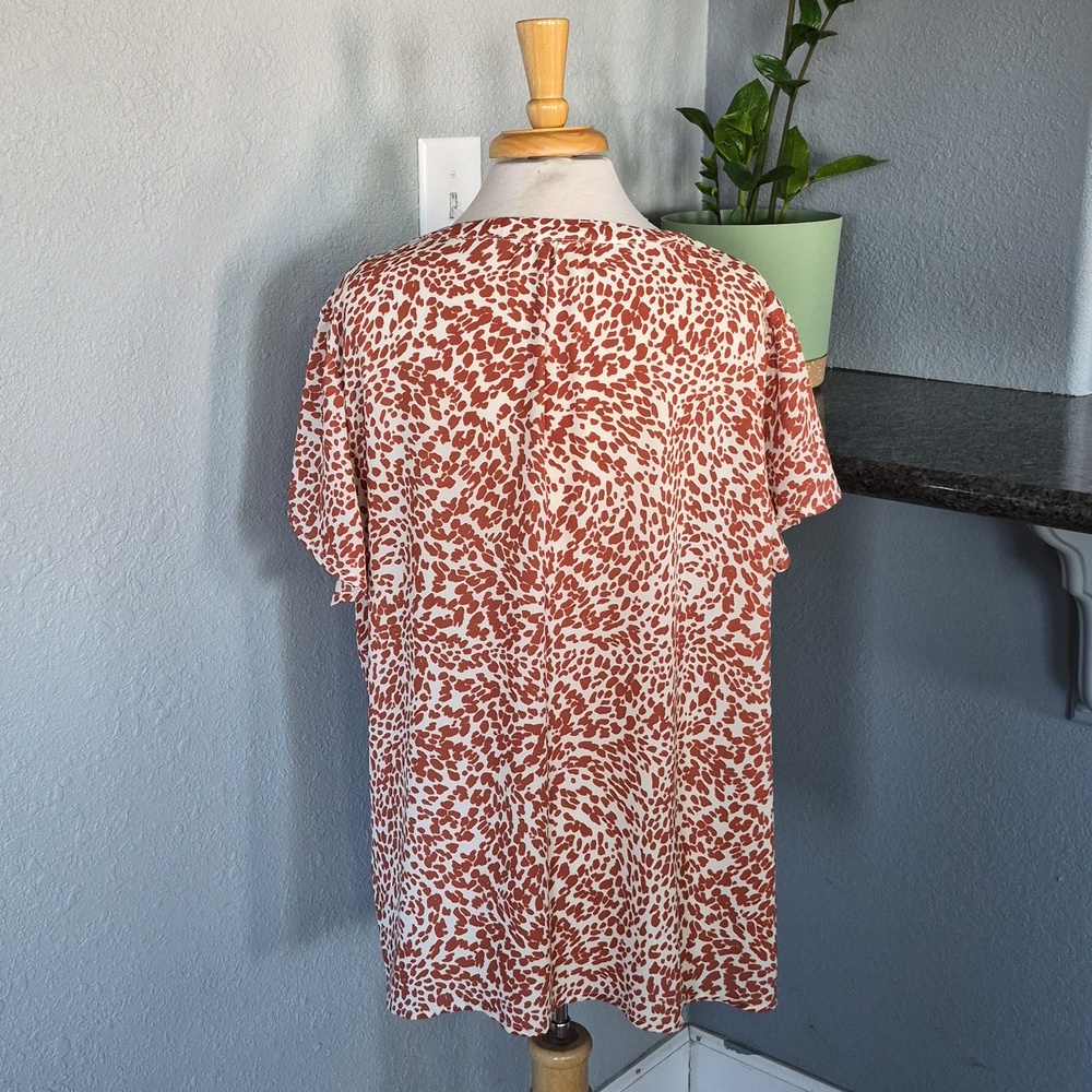 Maurices Rust Colored Animal Print Flutter Sleeve Women’s Plus Size 2X - Picture 3 of 5